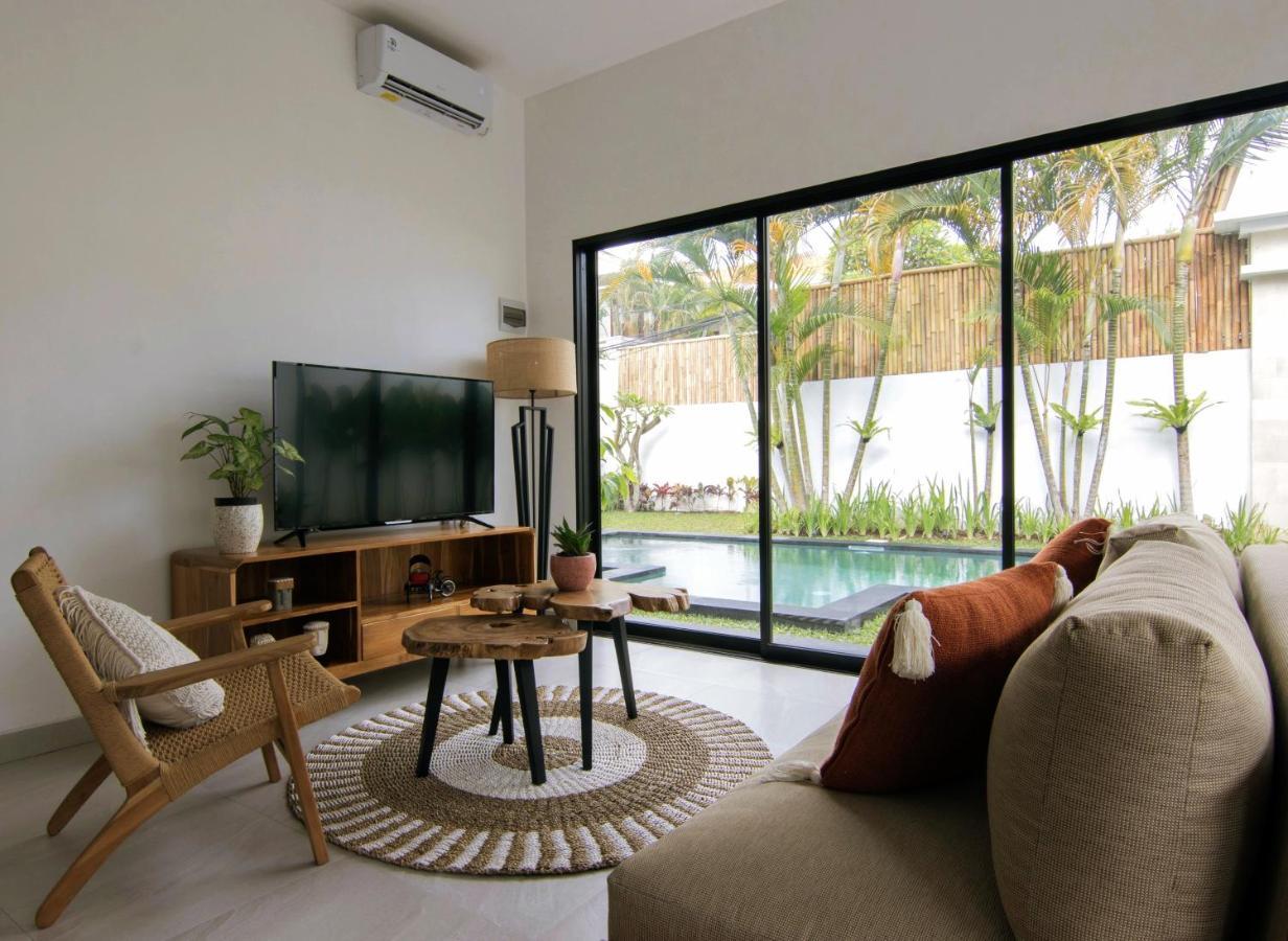 Villa Nikole Seminyak Eksteriør billede